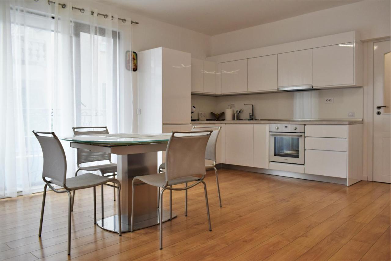 Top Center Apartment Gramophone With Private Parking Burgas Luaran gambar
