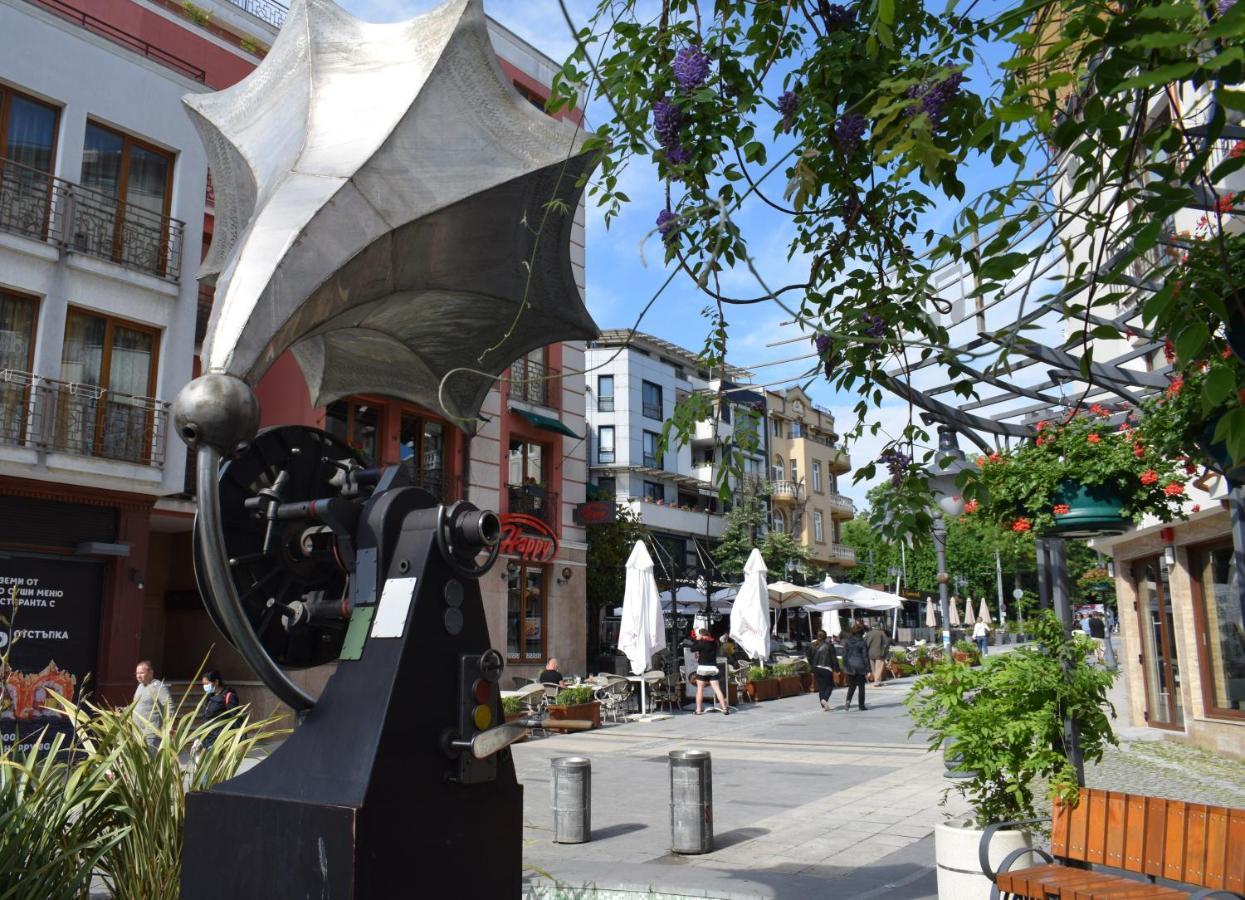 Top Center Apartment Gramophone With Private Parking Burgas Luaran gambar