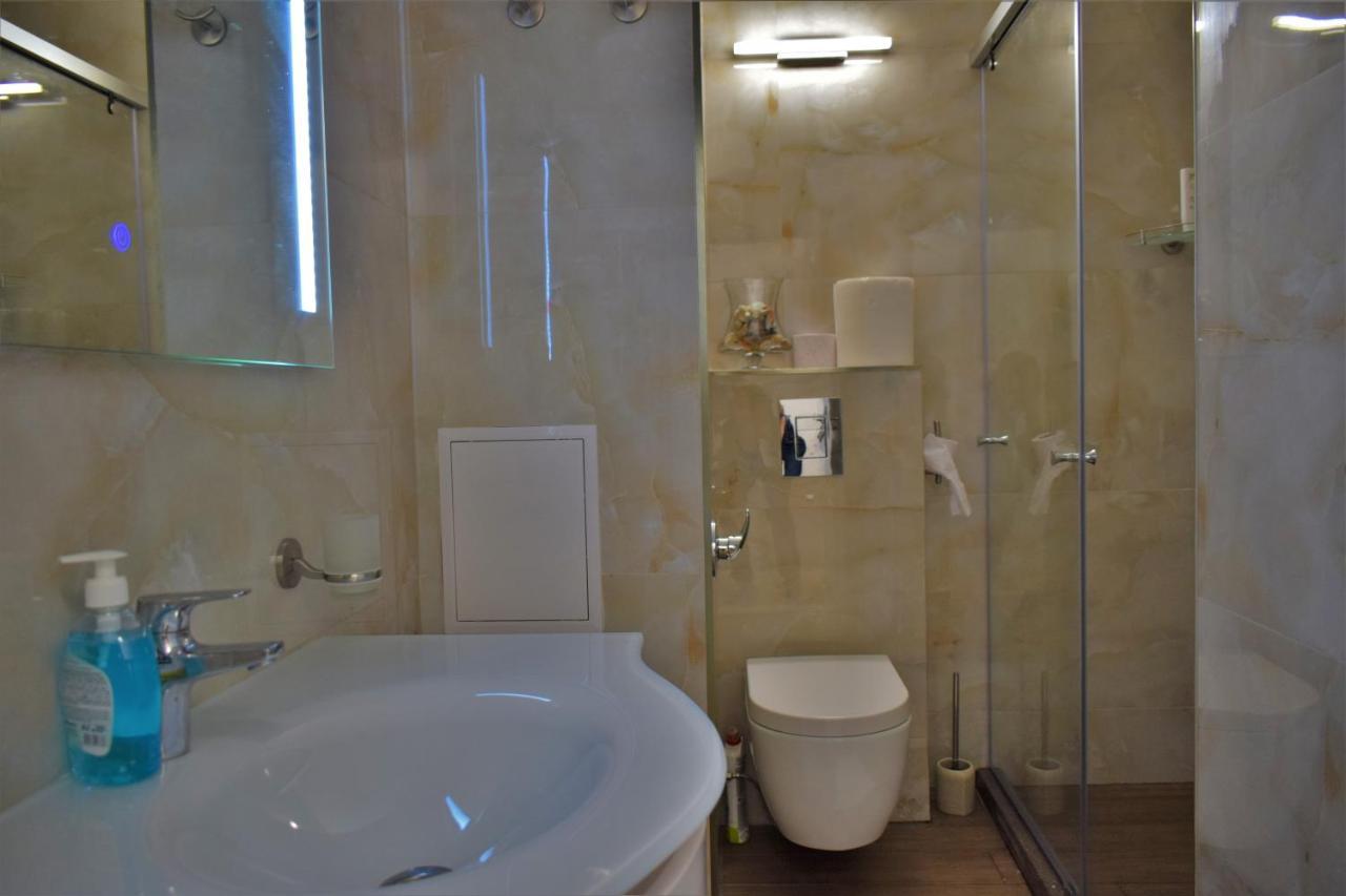 Top Center Apartment Gramophone With Private Parking Burgas Luaran gambar