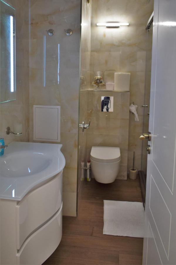 Top Center Apartment Gramophone With Private Parking Burgas Luaran gambar