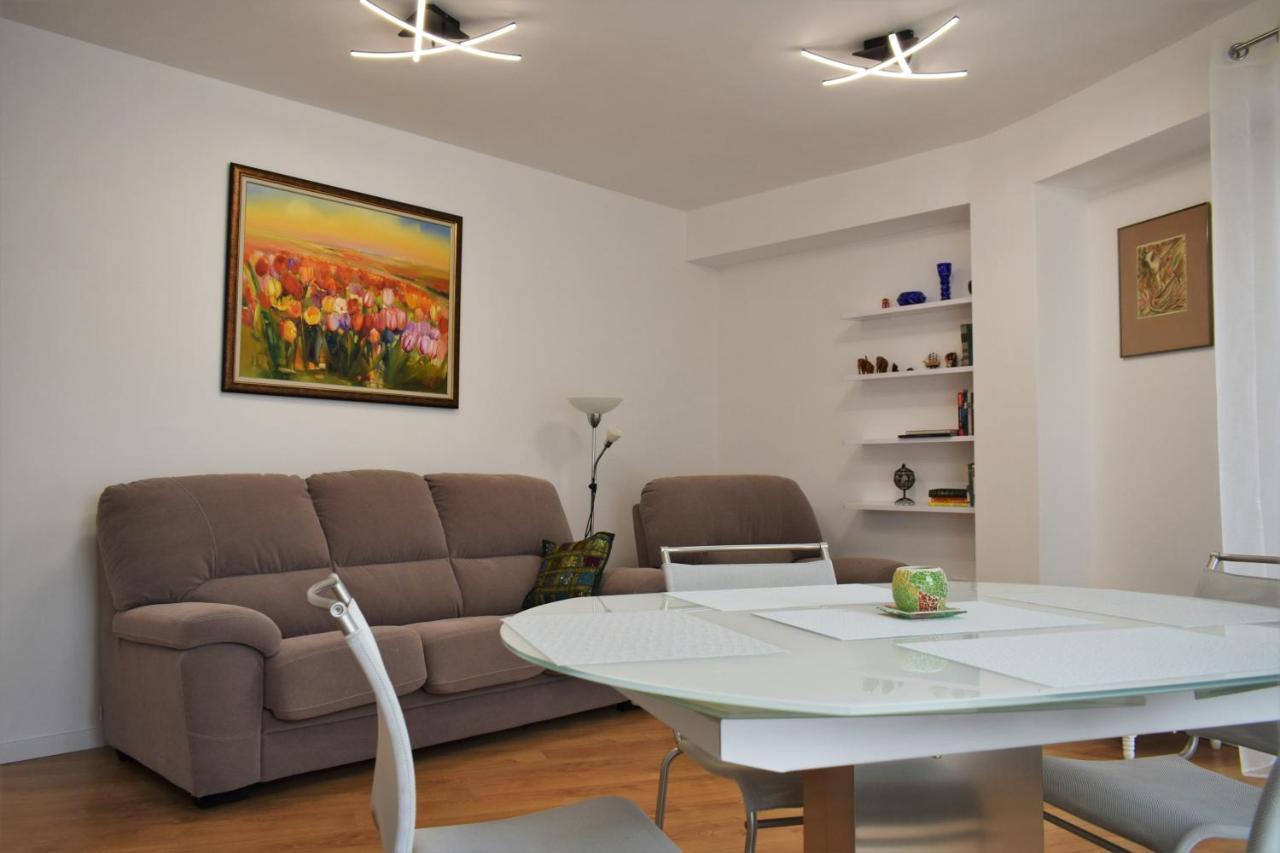 Top Center Apartment Gramophone With Private Parking Burgas Luaran gambar